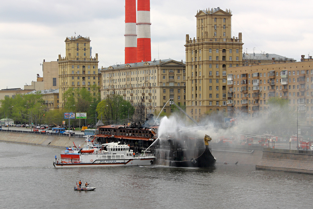 Полковник Чернышёв, Викинг. Происшествия