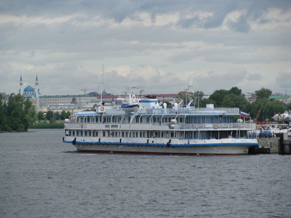 Павел Миронов