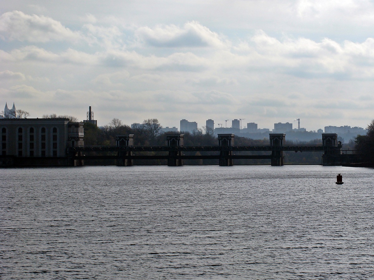 Карамышевский гидроузел (шлюз № 9 КиМ), Река Москва