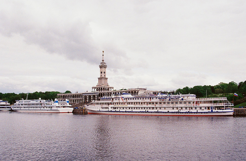 Сергей Есенин, Дмитрий Пожарский