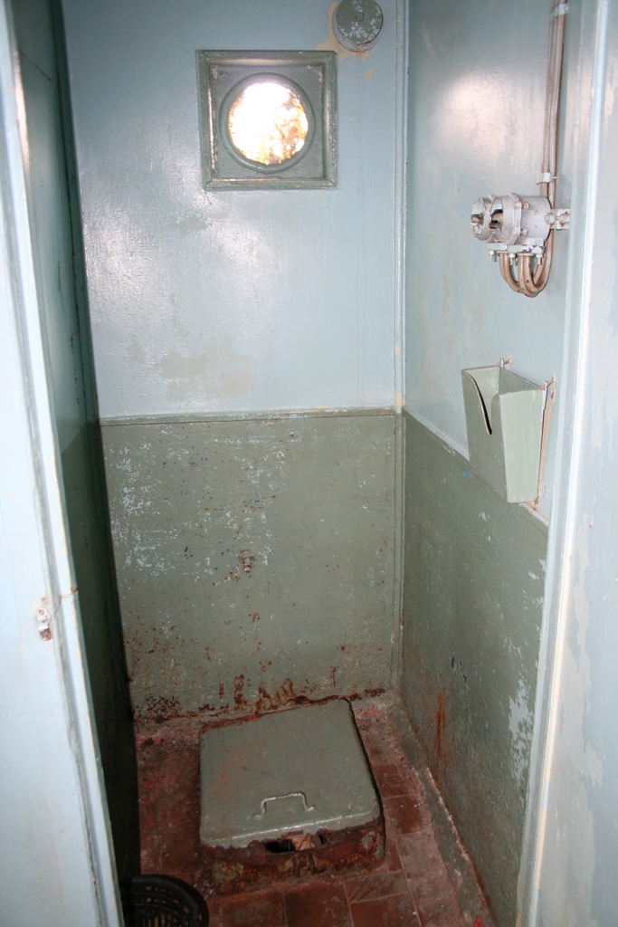 БТК-623. Internal compartments