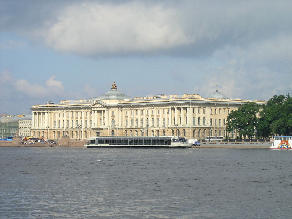 Ривер Палас