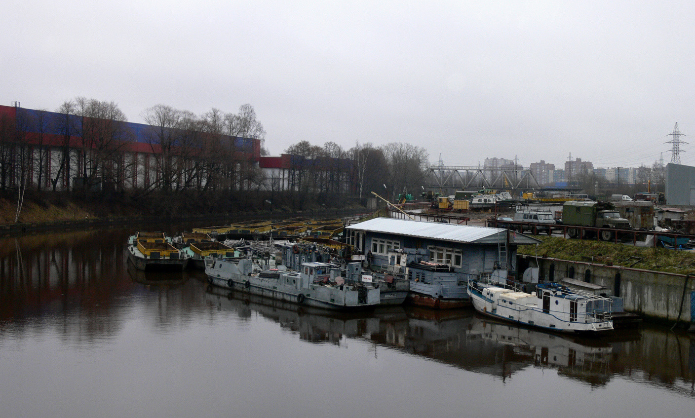 БС-5, РЛА 10-69. Санкт-Петербург, Unidentified ships