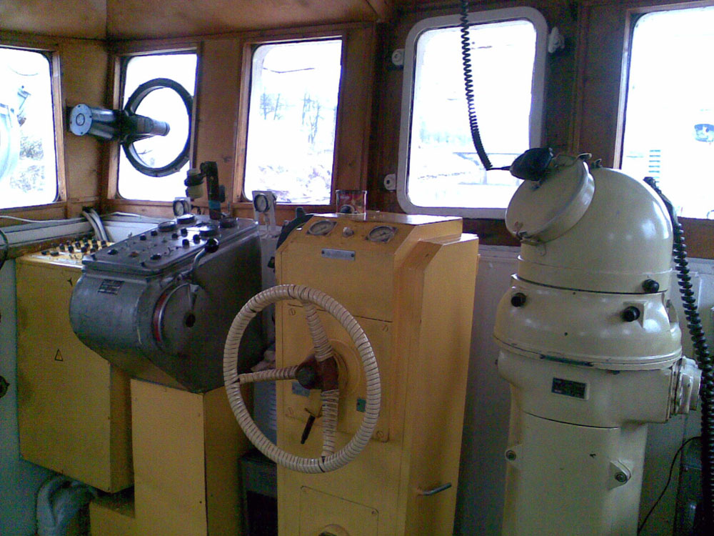 ОС-404. Wheelhouses, Control panels