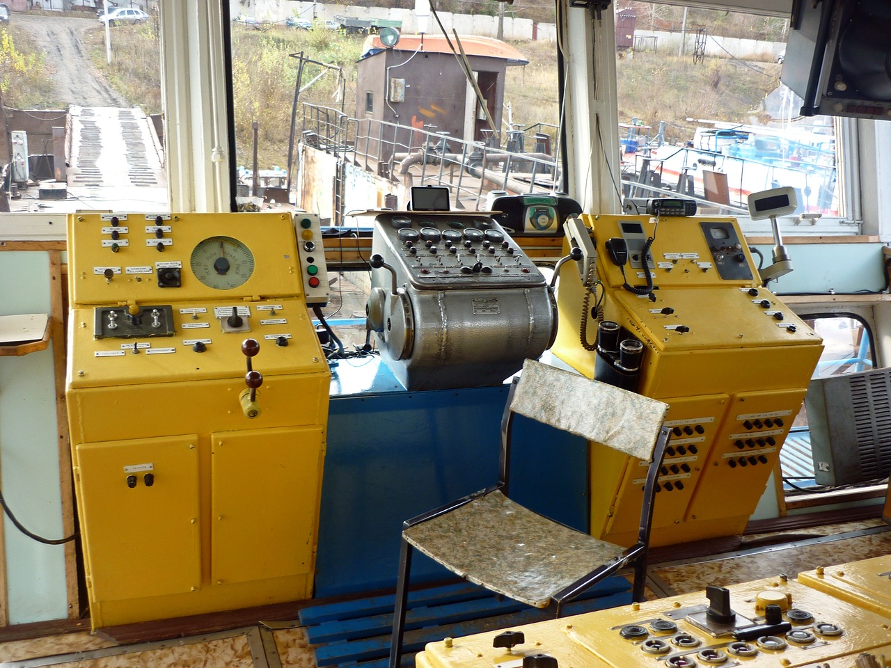 Мыс. Wheelhouses, Control panels