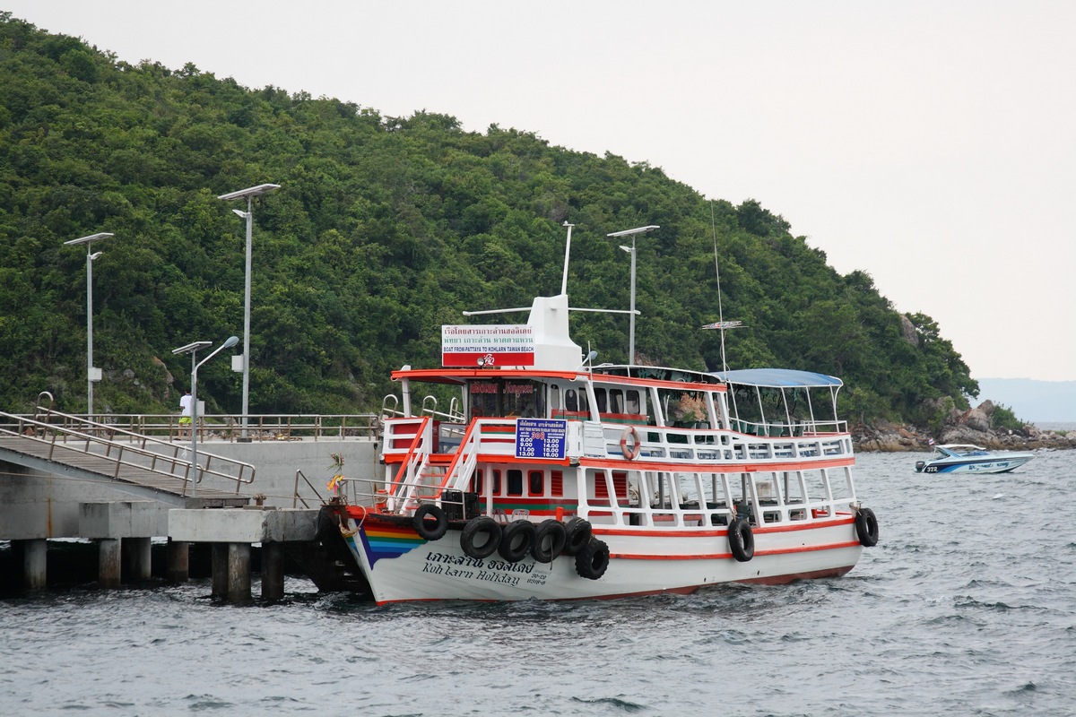 Koh Larn Holiday