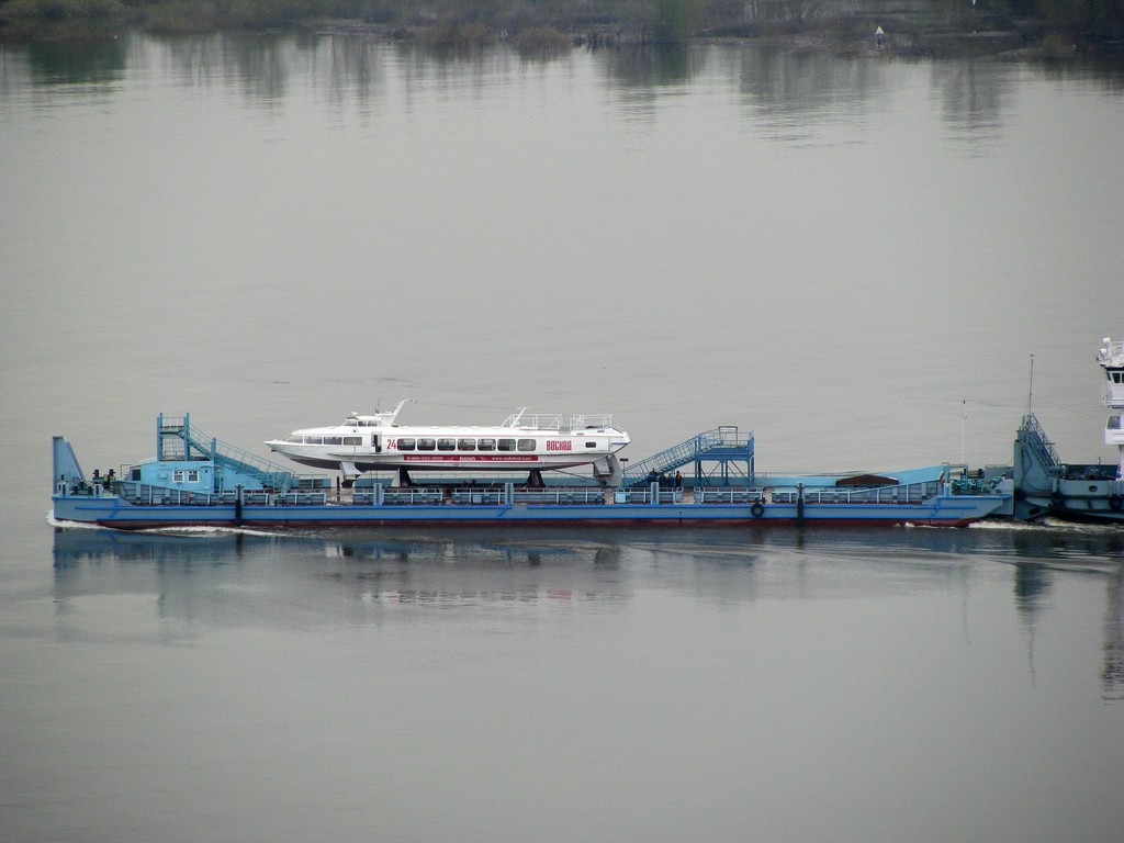 Восход-24. Unidentified ships