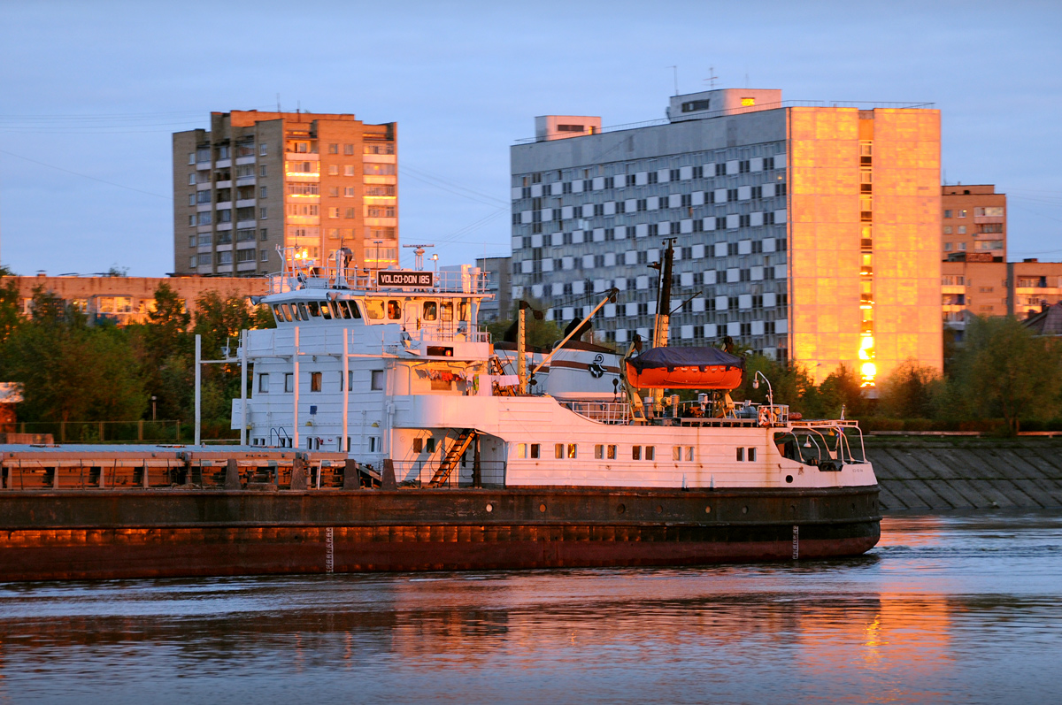 Волго-Дон 185. Vessel superstructures