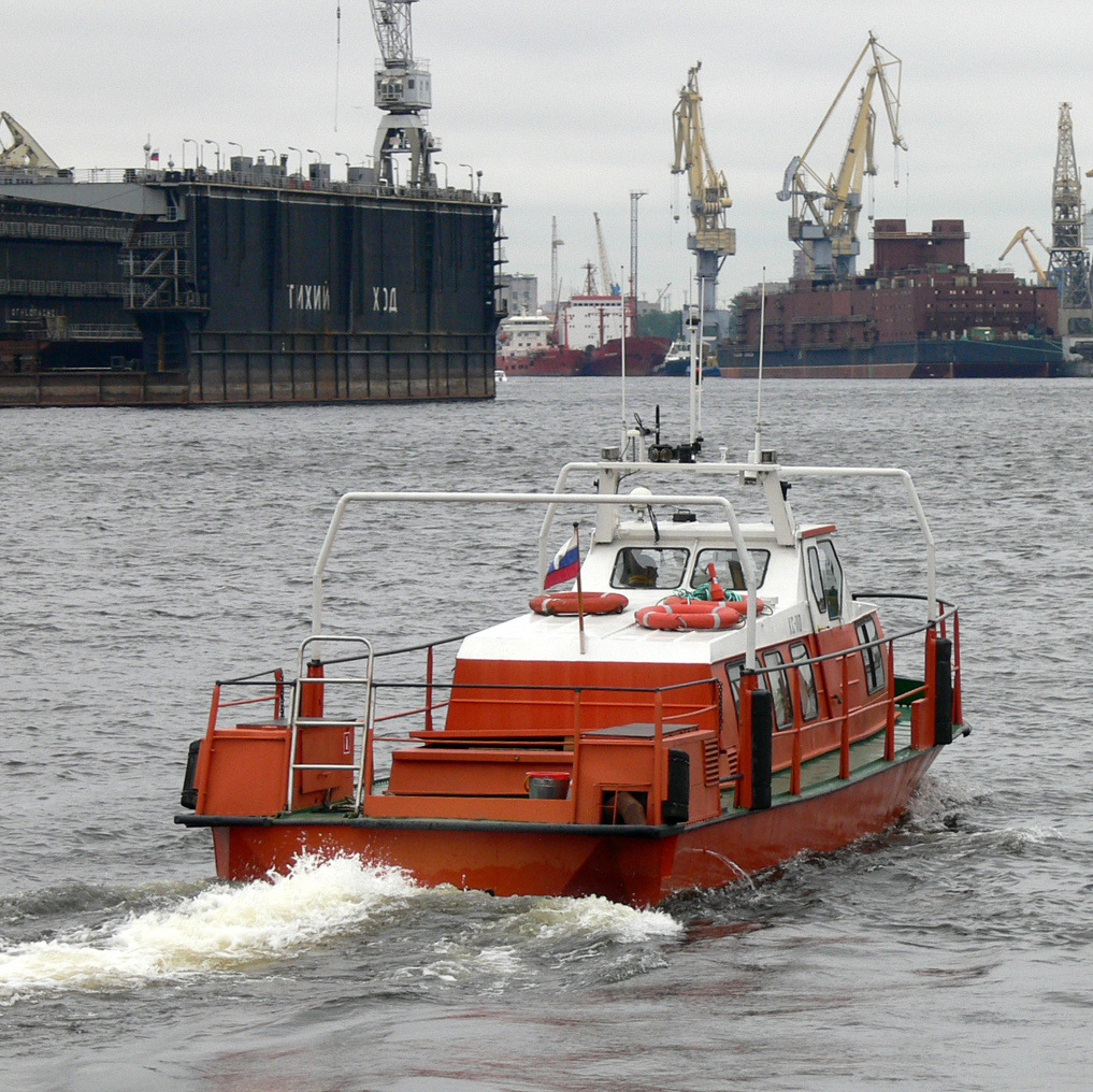 КС-110, Академик Ломоносов