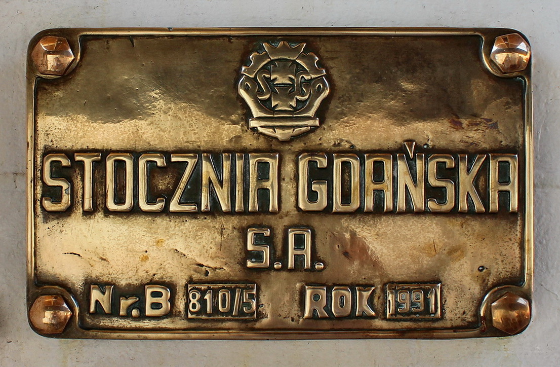 Надежда. Shipbuilder's Makers Plates