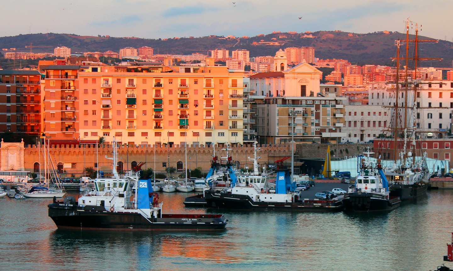 Porto di Roma, Gialess, Civitavecchia