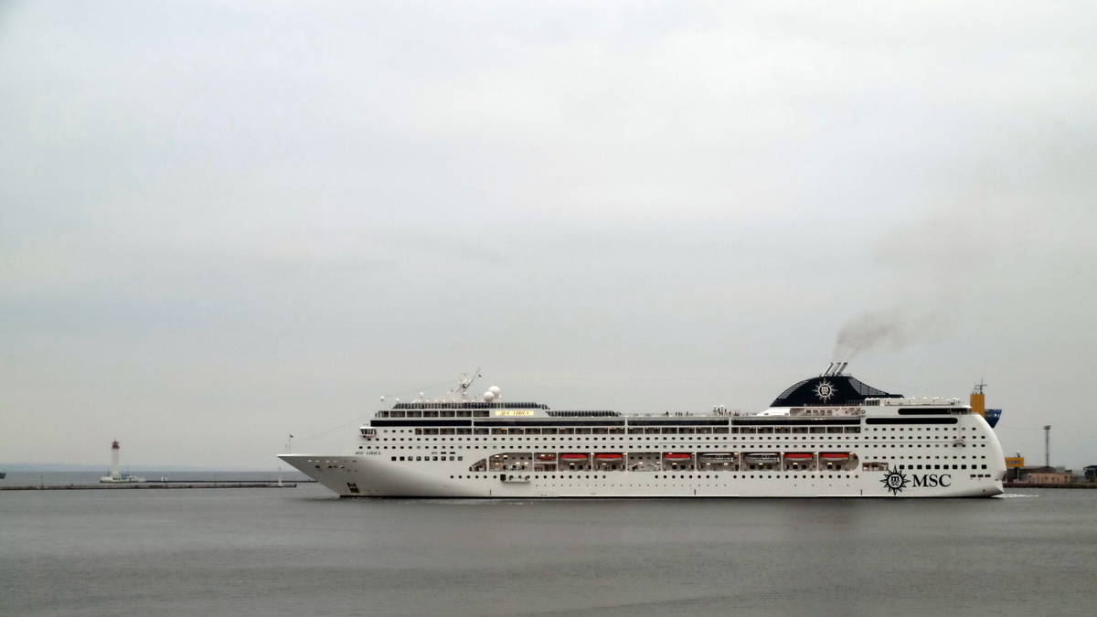 MSC Lirica