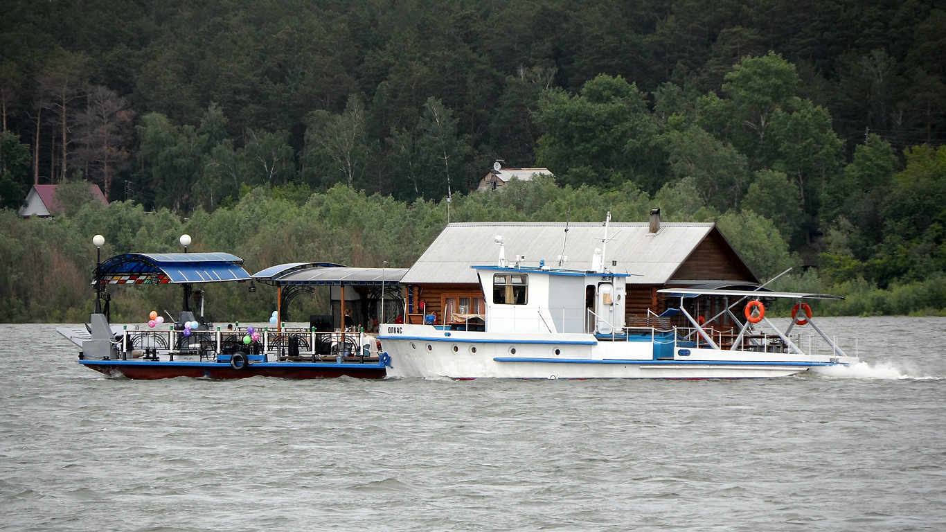 Юлкас. Unidentified ships