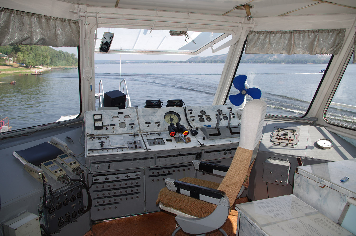 Москва-39. Wheelhouses, Control panels