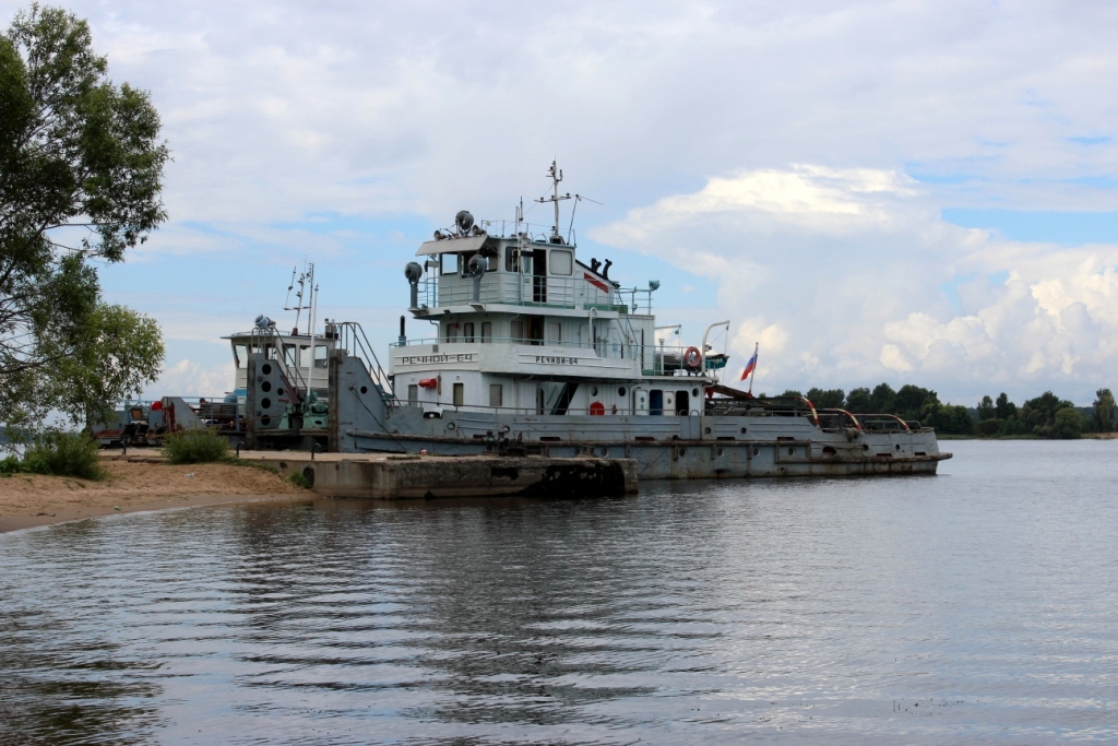 Неопознанный дебаркадер (Конаково), Речной-64