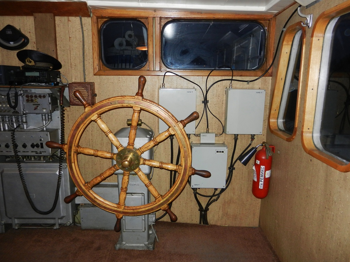 Ремикс. Wheelhouses, Control panels