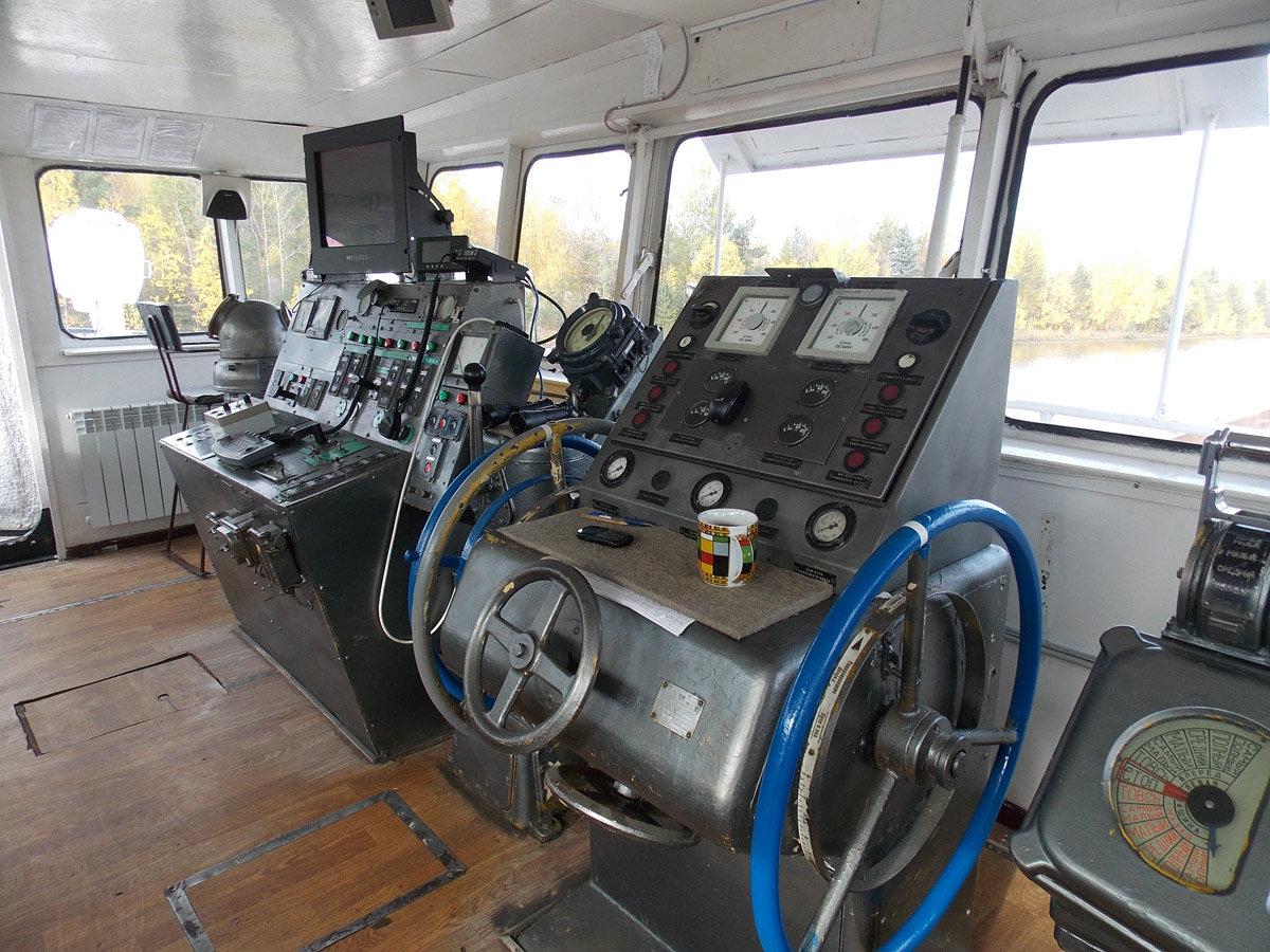 Окский-13. Wheelhouses, Control panels, Elements and details