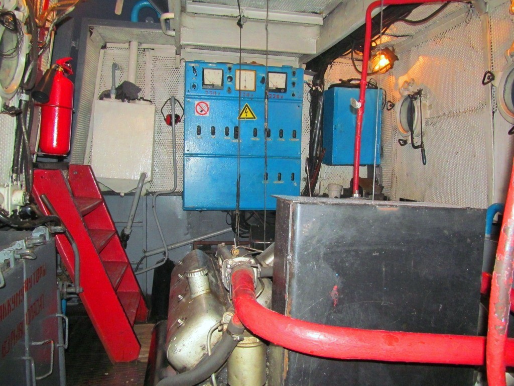 Голубь. Engine Rooms