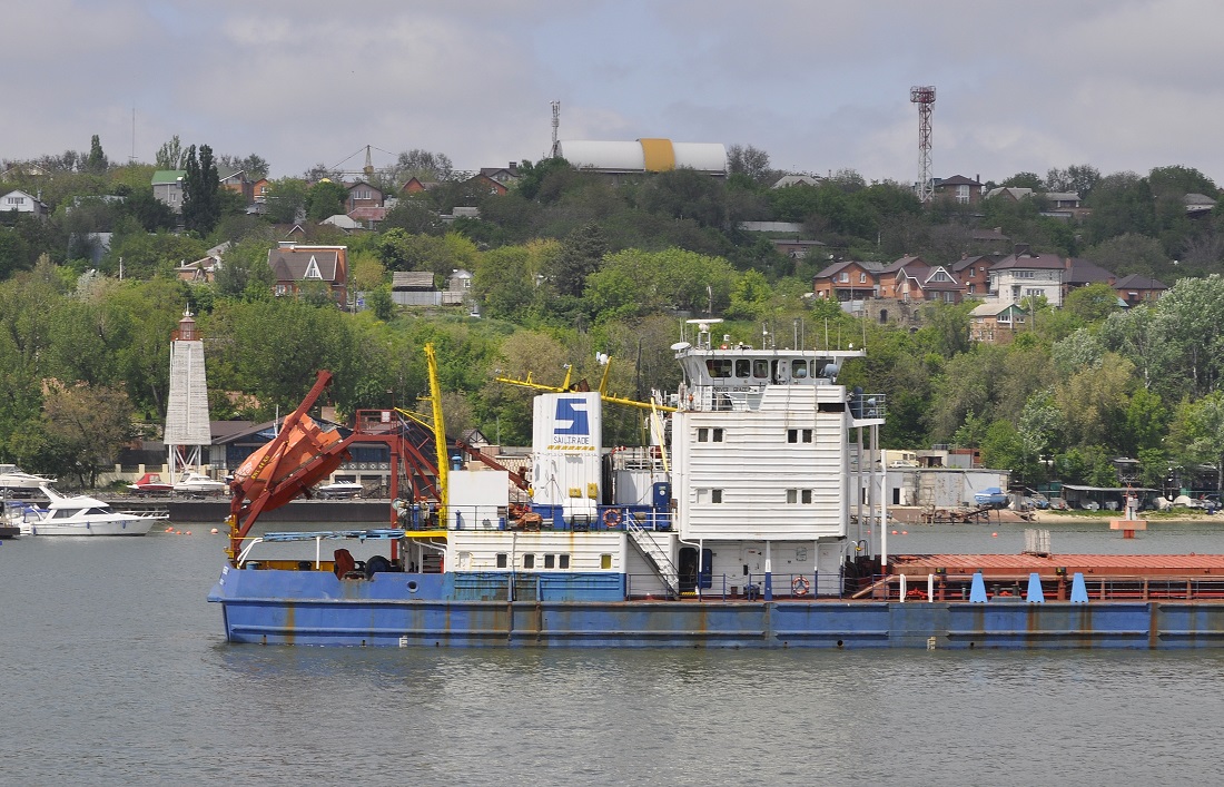 River Grace. Vessel superstructures