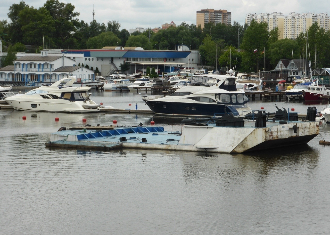 Неопознанное судно - тип Azimut, ЛПС-2, Чулым