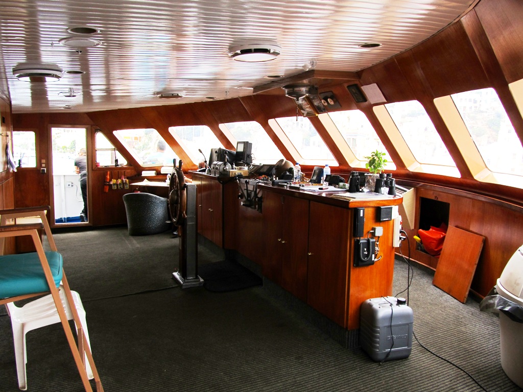 Symi. Wheelhouses, Control panels