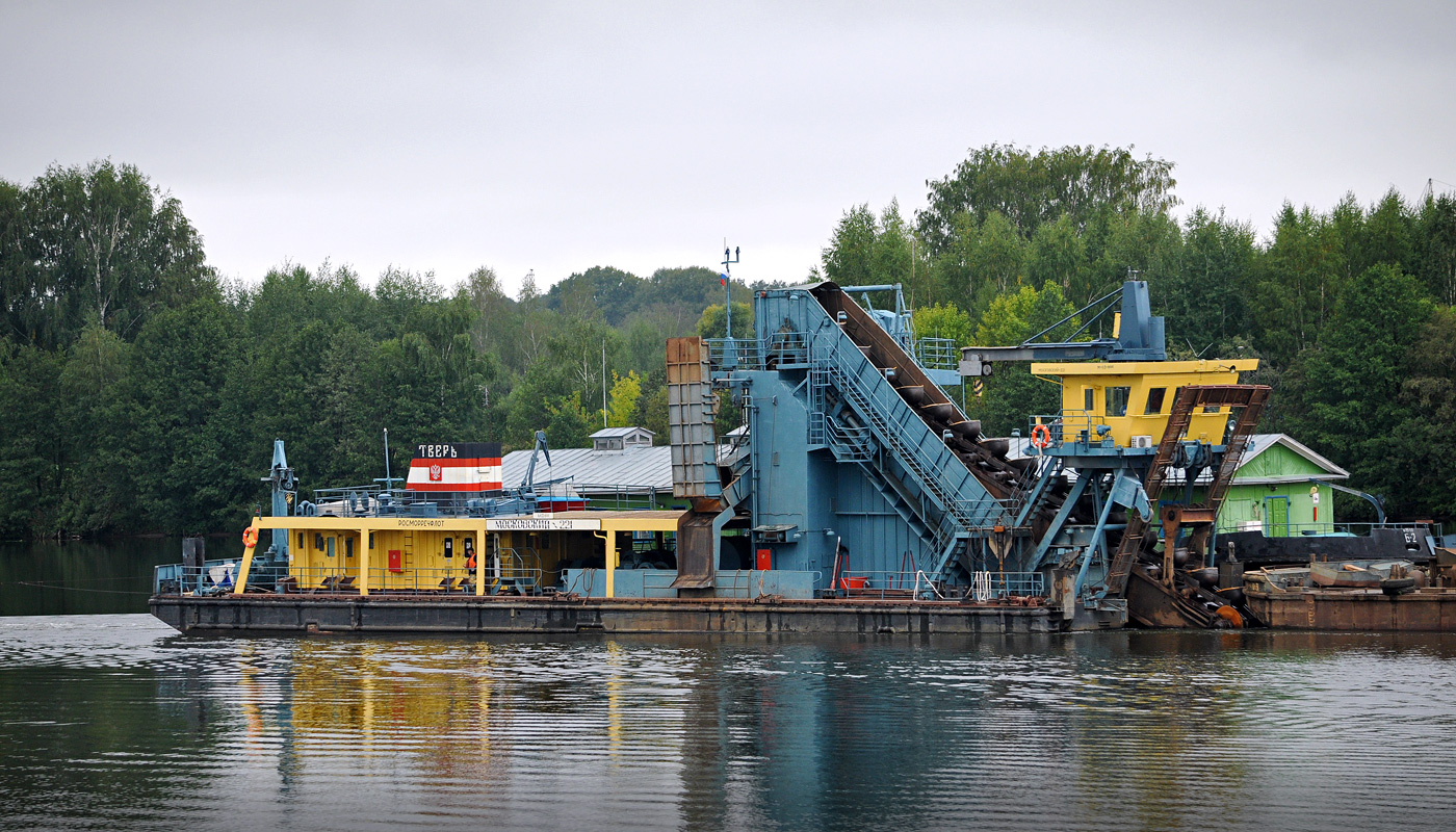 Московский-221