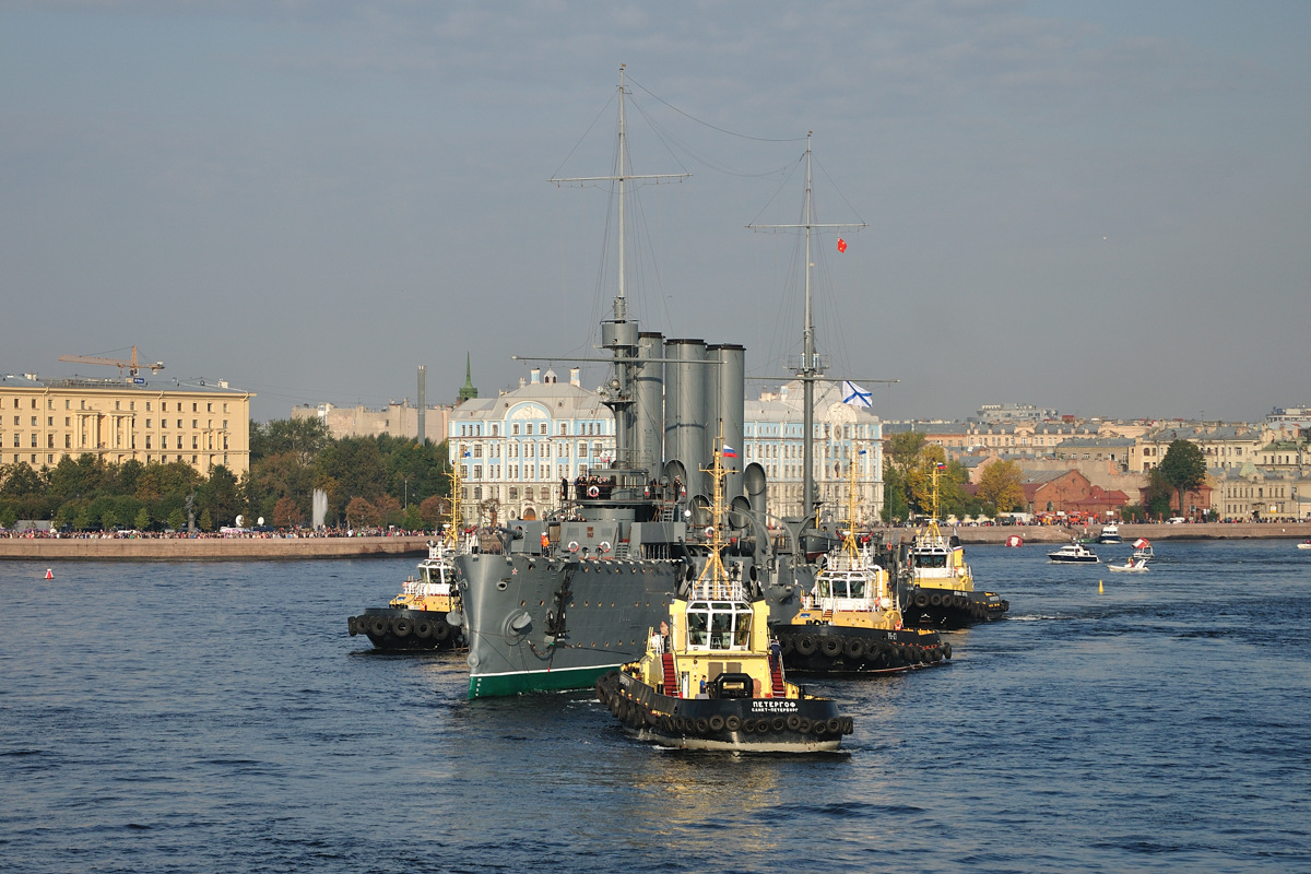 Аврора, Петергоф, РБ-27, Леонид Бочков