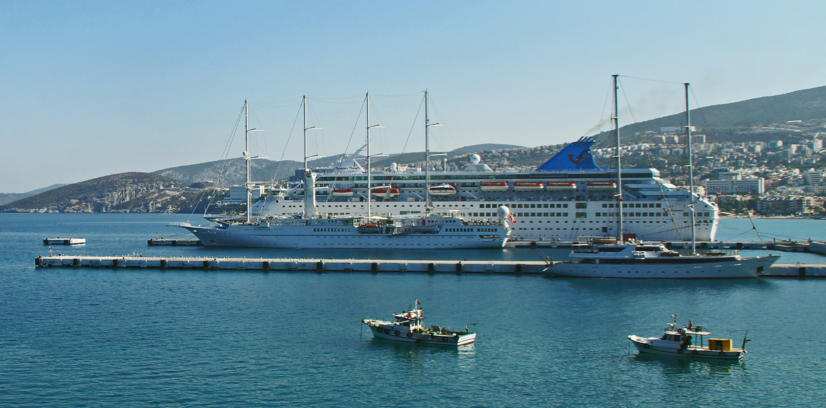 Wind Star, Thomson Majesty