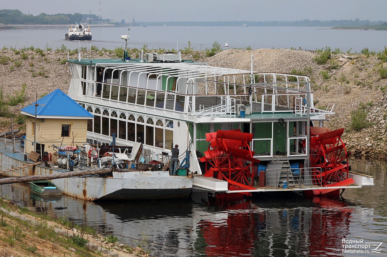 Причал загородного отеля "Волга", Доброходъ