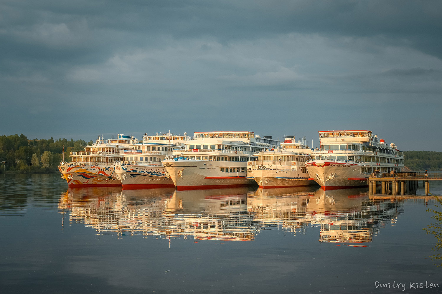 Солнечный Город, Александр Бенуа, Феликс Дзержинский, Бородино, Максим Горький