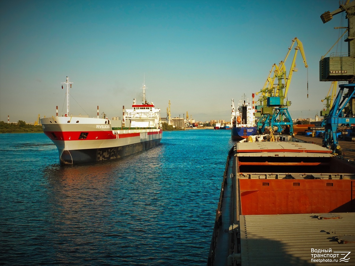 Fivelborg, Волго-Дон 193. View from wheelhouses and bridge wings