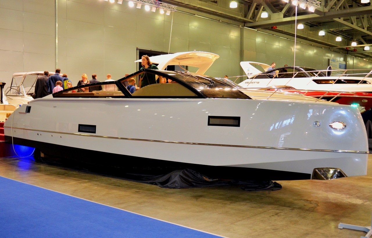 Velvette 33 Intelligent