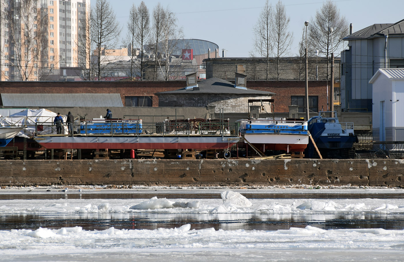 Государь, Авангард