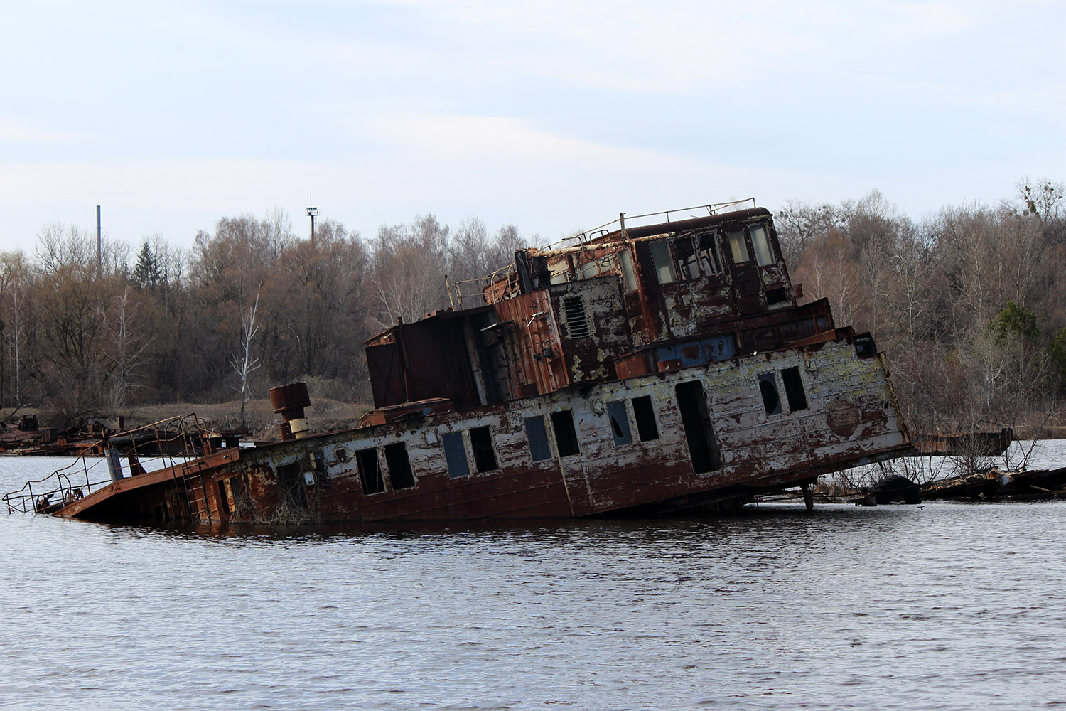 Львiв. Vessel superstructures