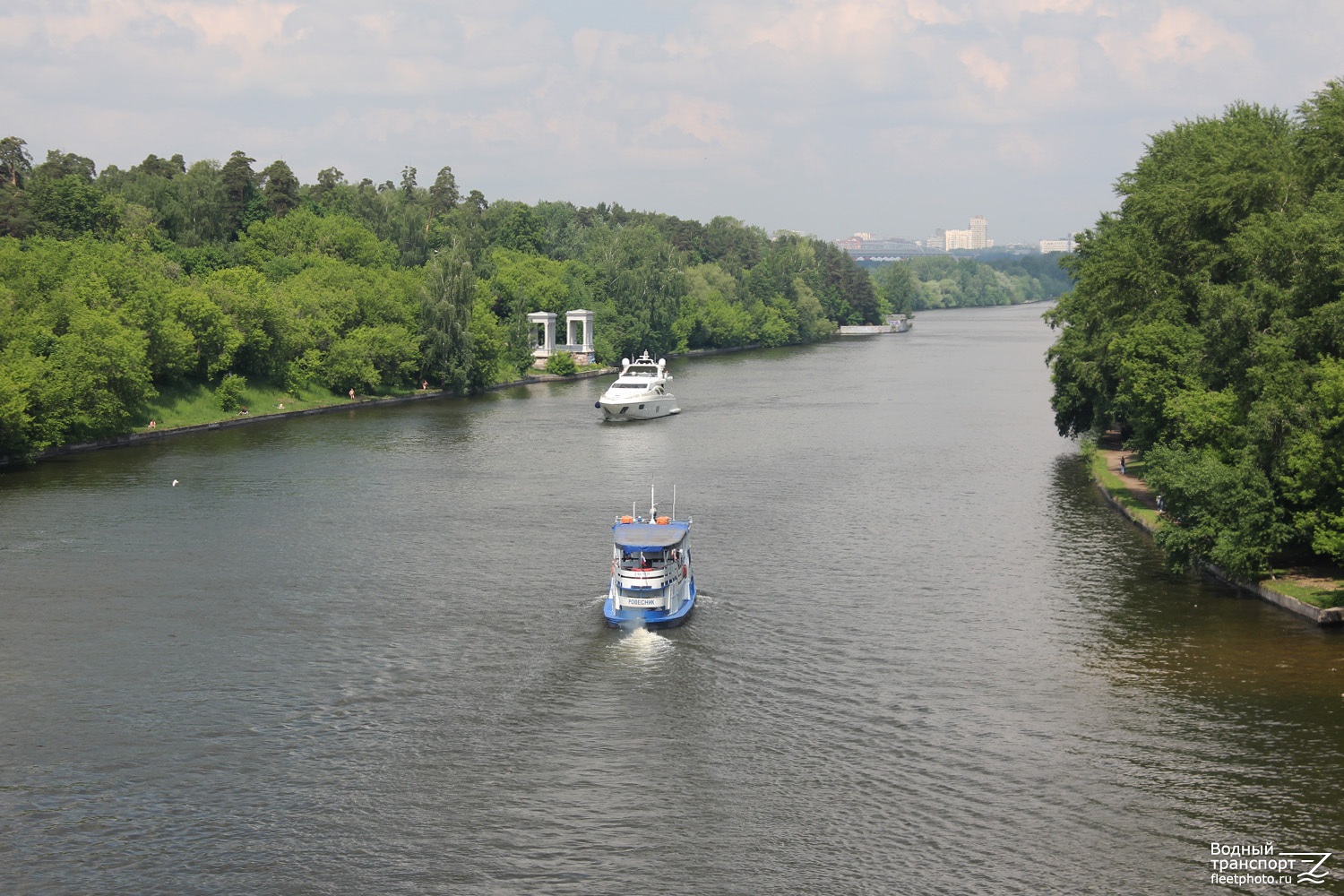 Архангел Михаил, Ровесник. Река Москва