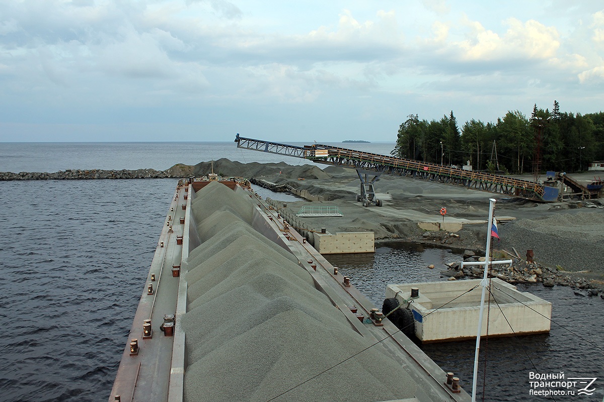 7680. View from wheelhouses and bridge wings