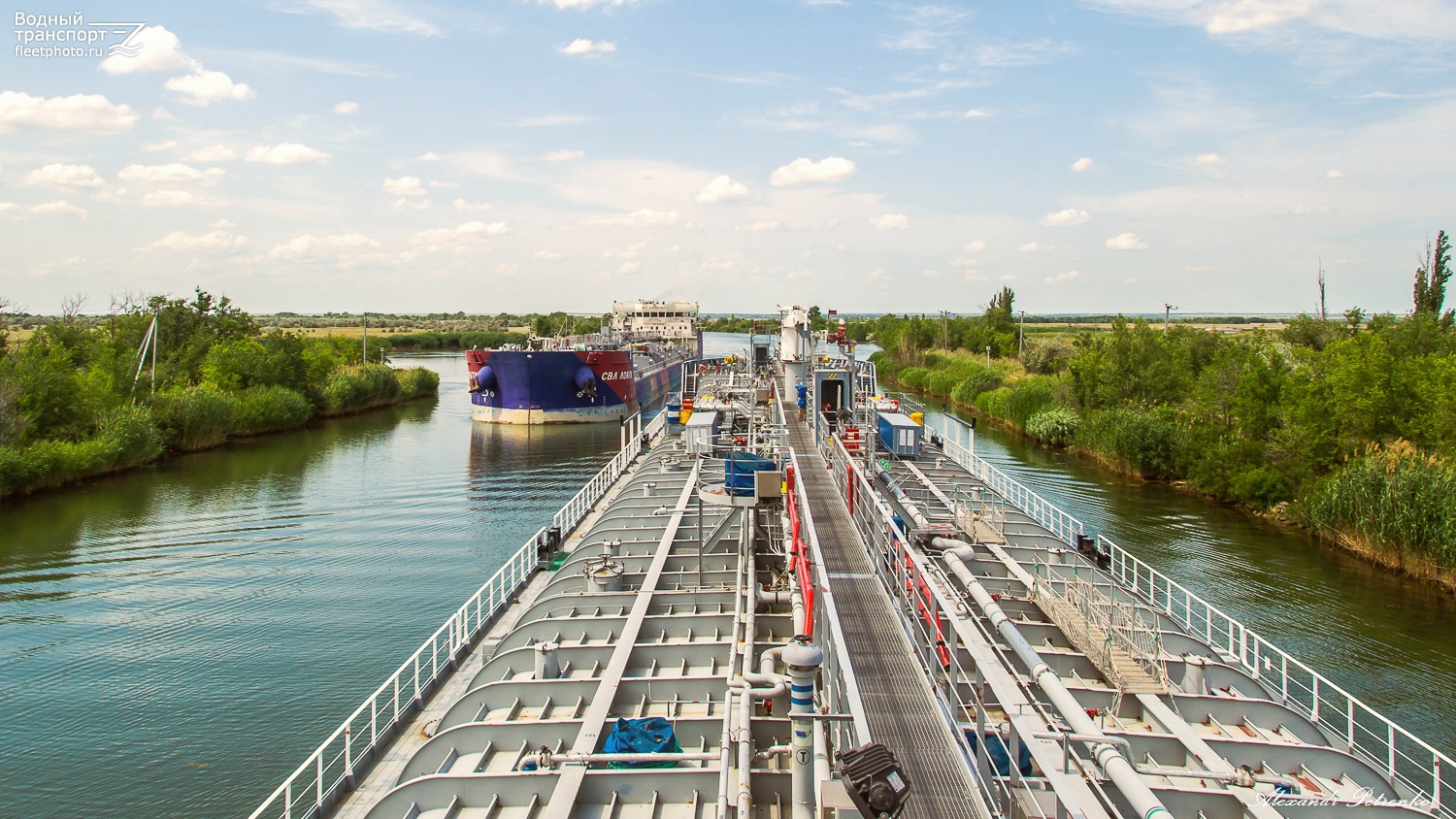 СВЛ Лоялти, ВФ Танкер-6. View from wheelhouses and bridge wings