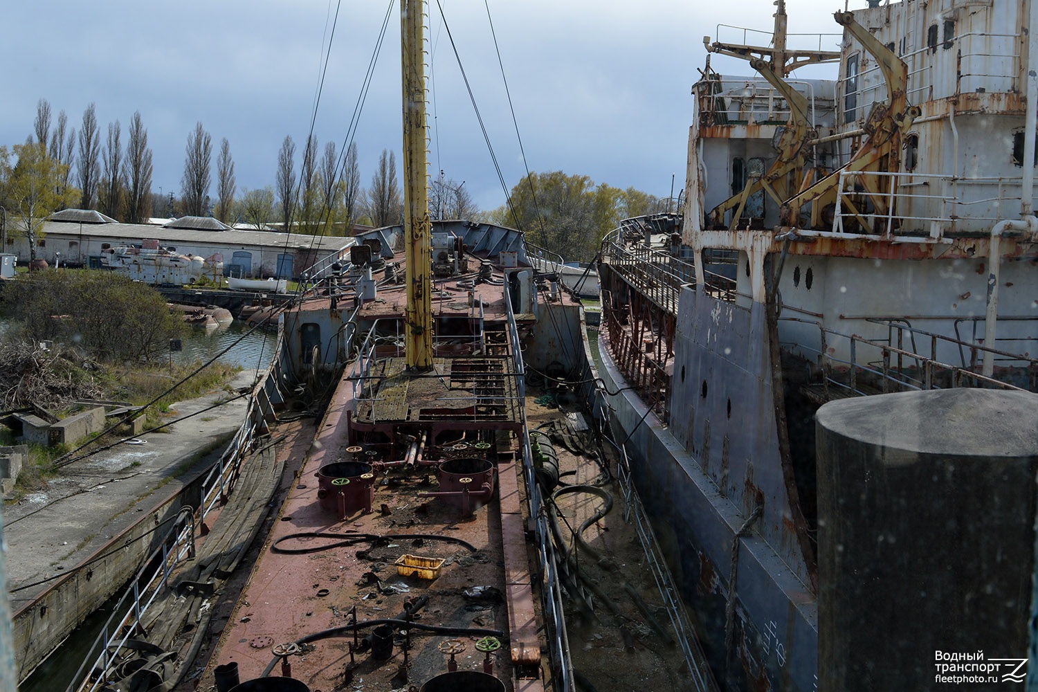 Яхрома, Олекма. View from wheelhouses and bridge wings