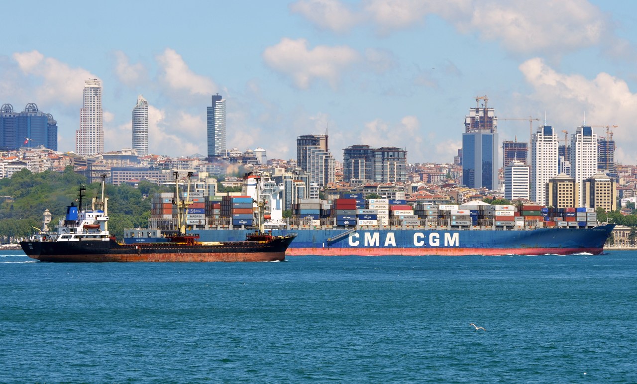 Uni-R, CMA CGM Nerval