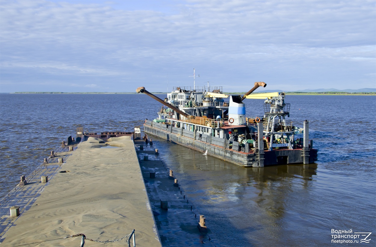 МБ-1503, Портовый-13. View from wheelhouses and bridge wings