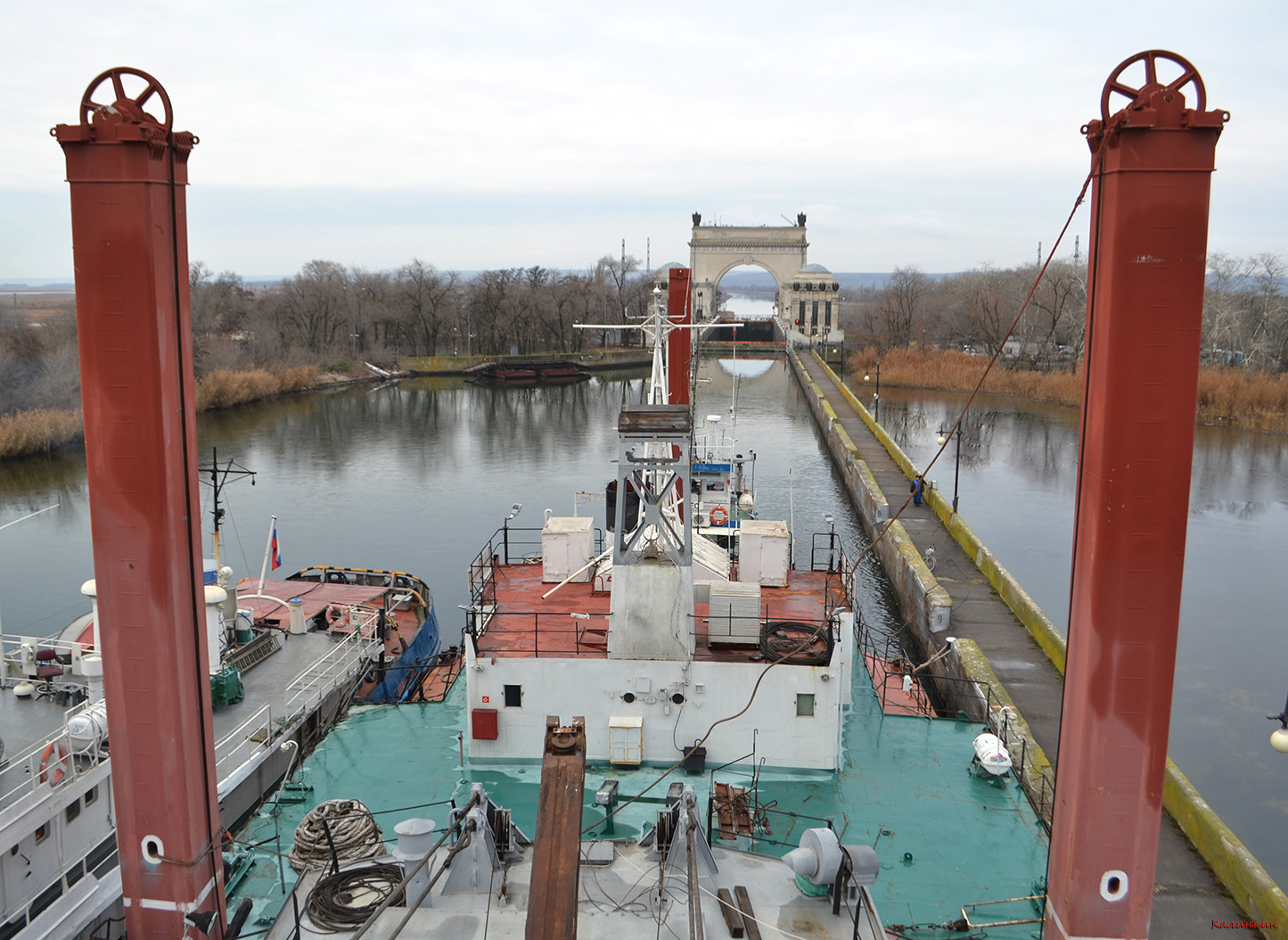 Dunay. Шлюз №13 ВДСК, View from wheelhouses and bridge wings