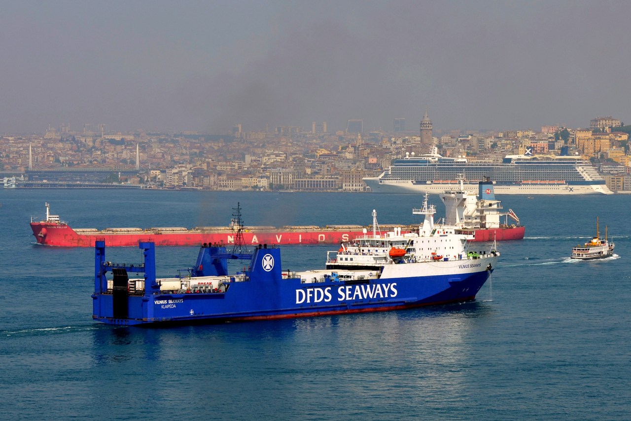 Vilnius Seaways, Navios Pollux