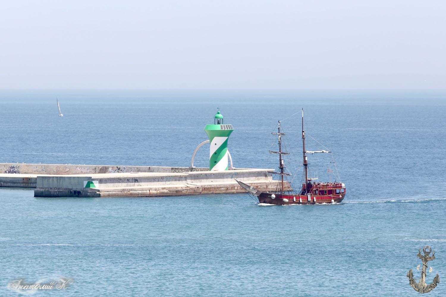 Jolly Roger. Lighthouses