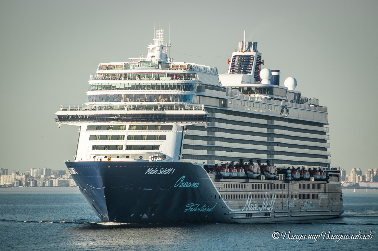 Mein Schiff 1