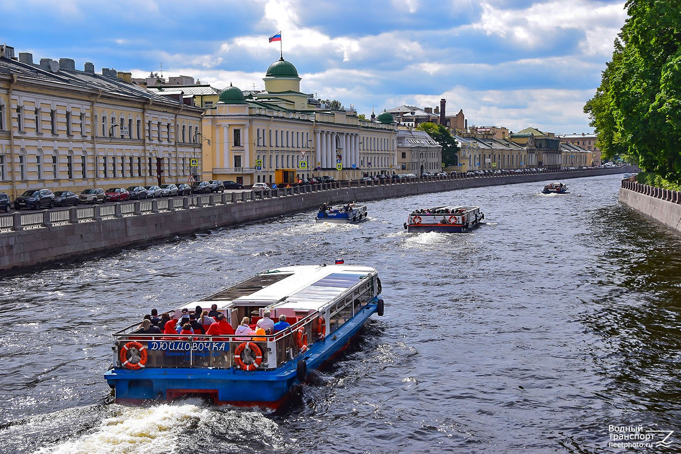 Дюймовочка, Чарли, Барселона