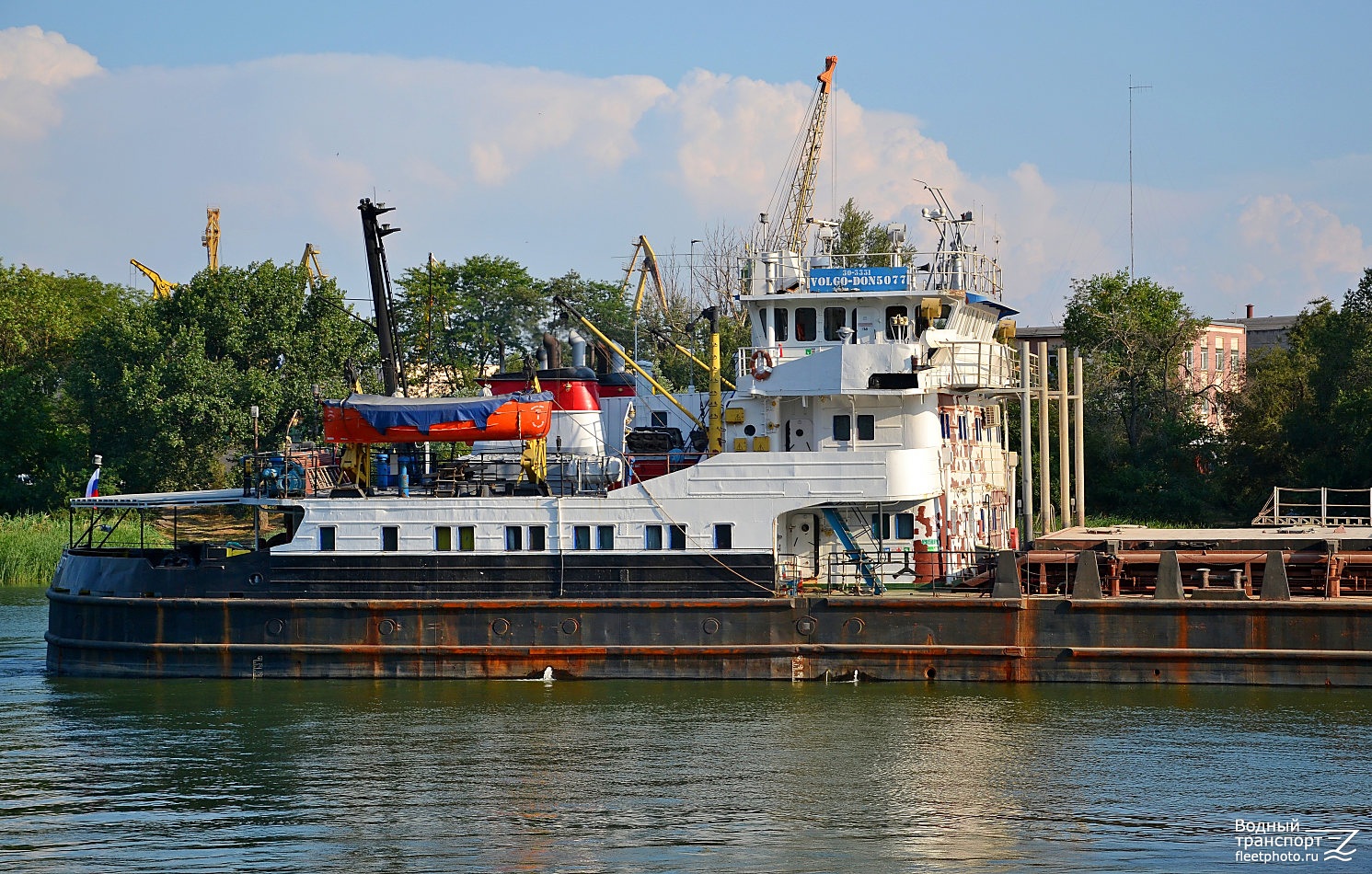 Волго-Дон 5077. Vessel superstructures