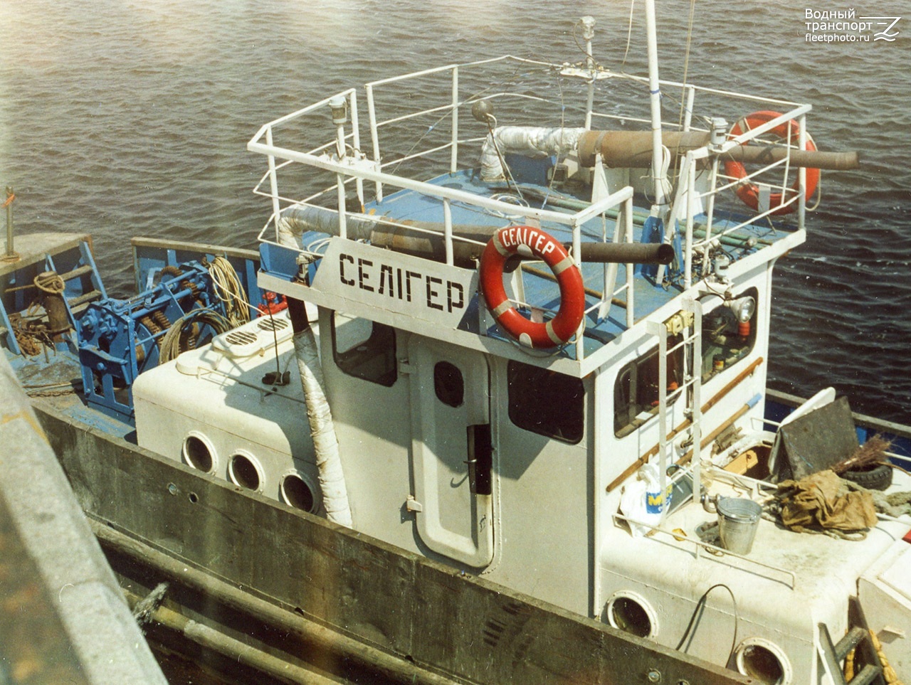 Селiгер. Vessel superstructures