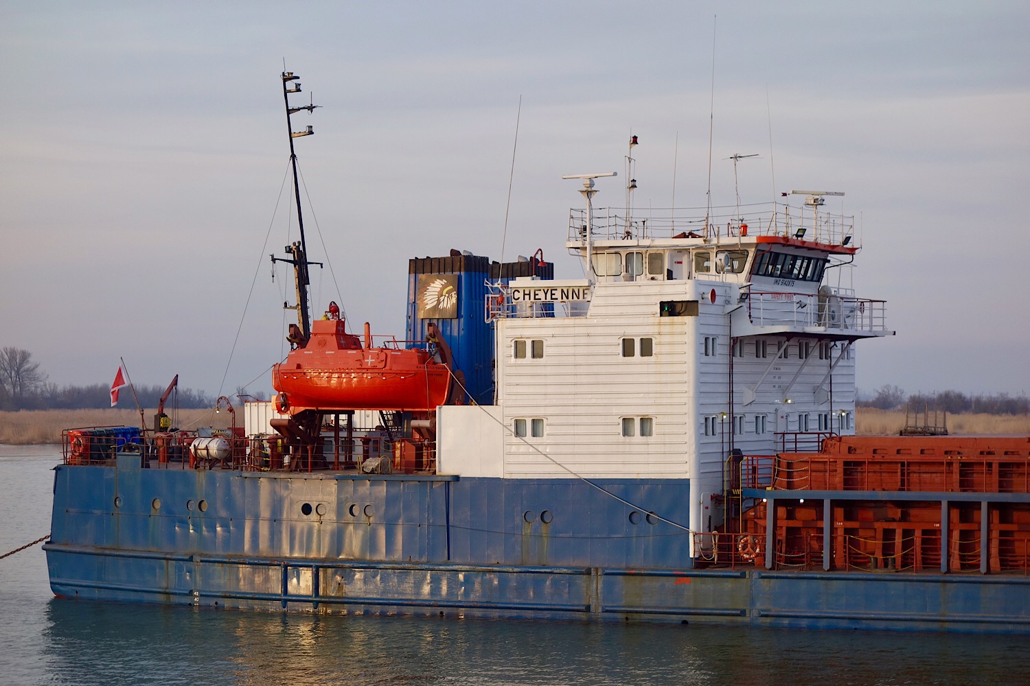 Cheyenne. Vessel superstructures