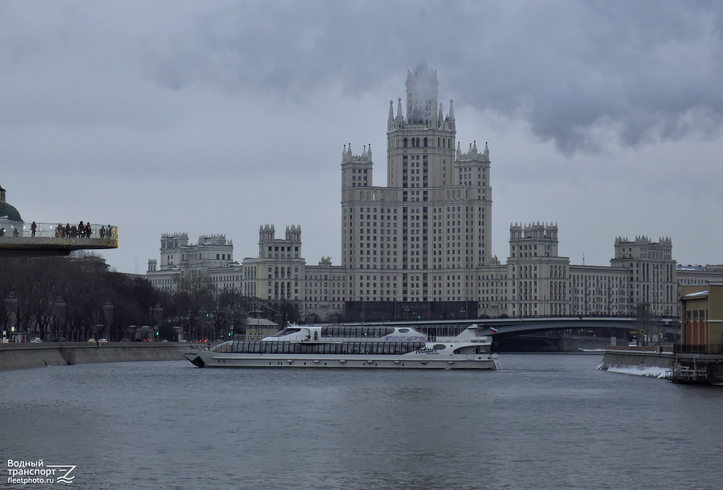 Баттерфляй. Река Москва