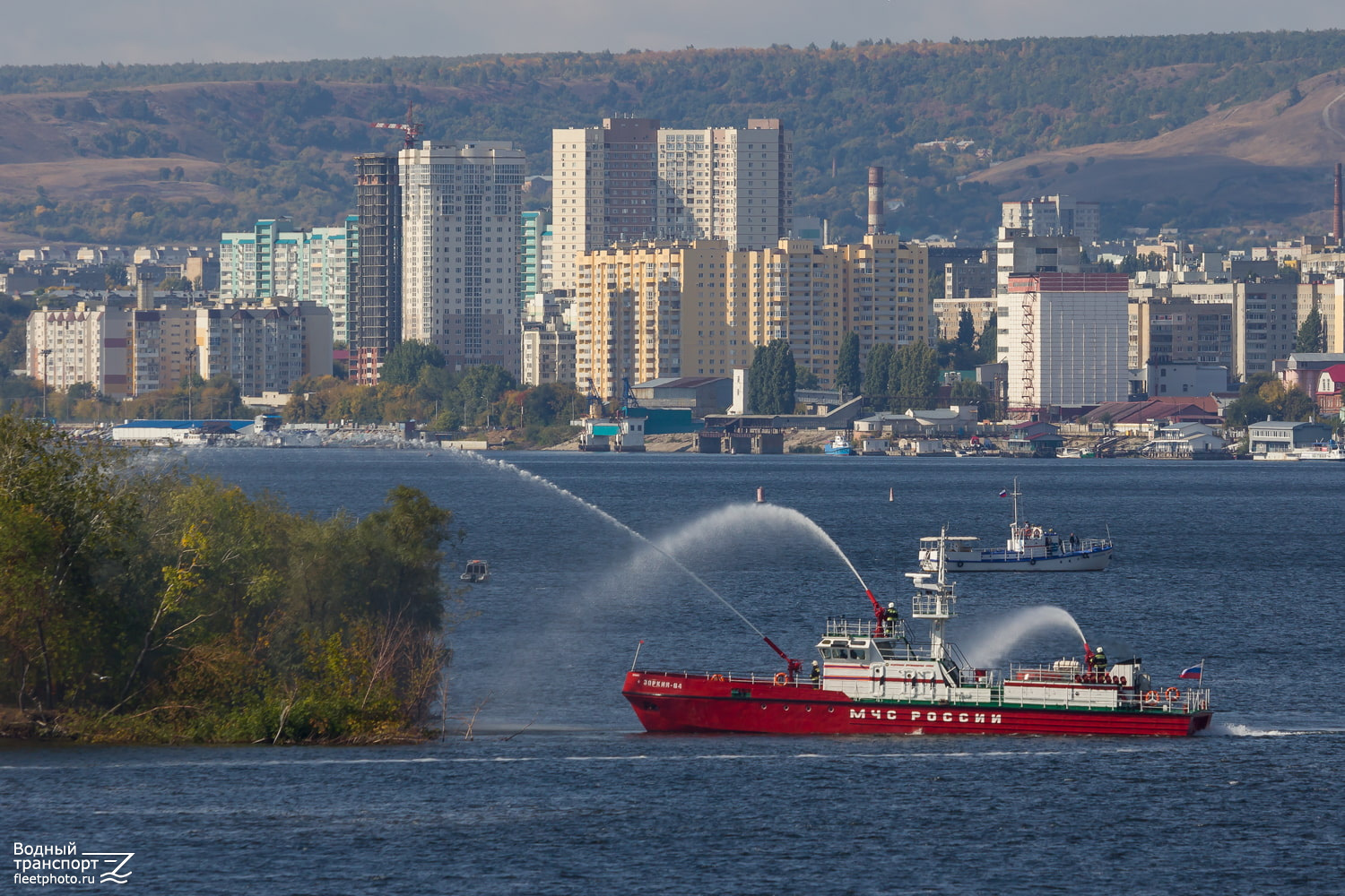 Зоркий-64